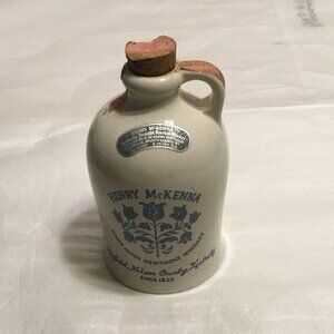 HENRY MCKENNA KENTUCKY WHISKEY 4/5 Quart STONEWARE JUG w/ foil label
